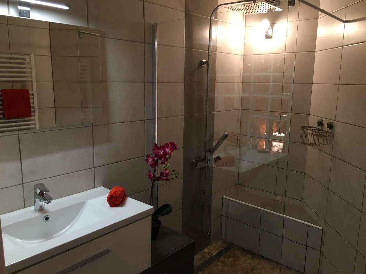 Appartement Les Pins Maritimes à Fréjus Extérieur photo
