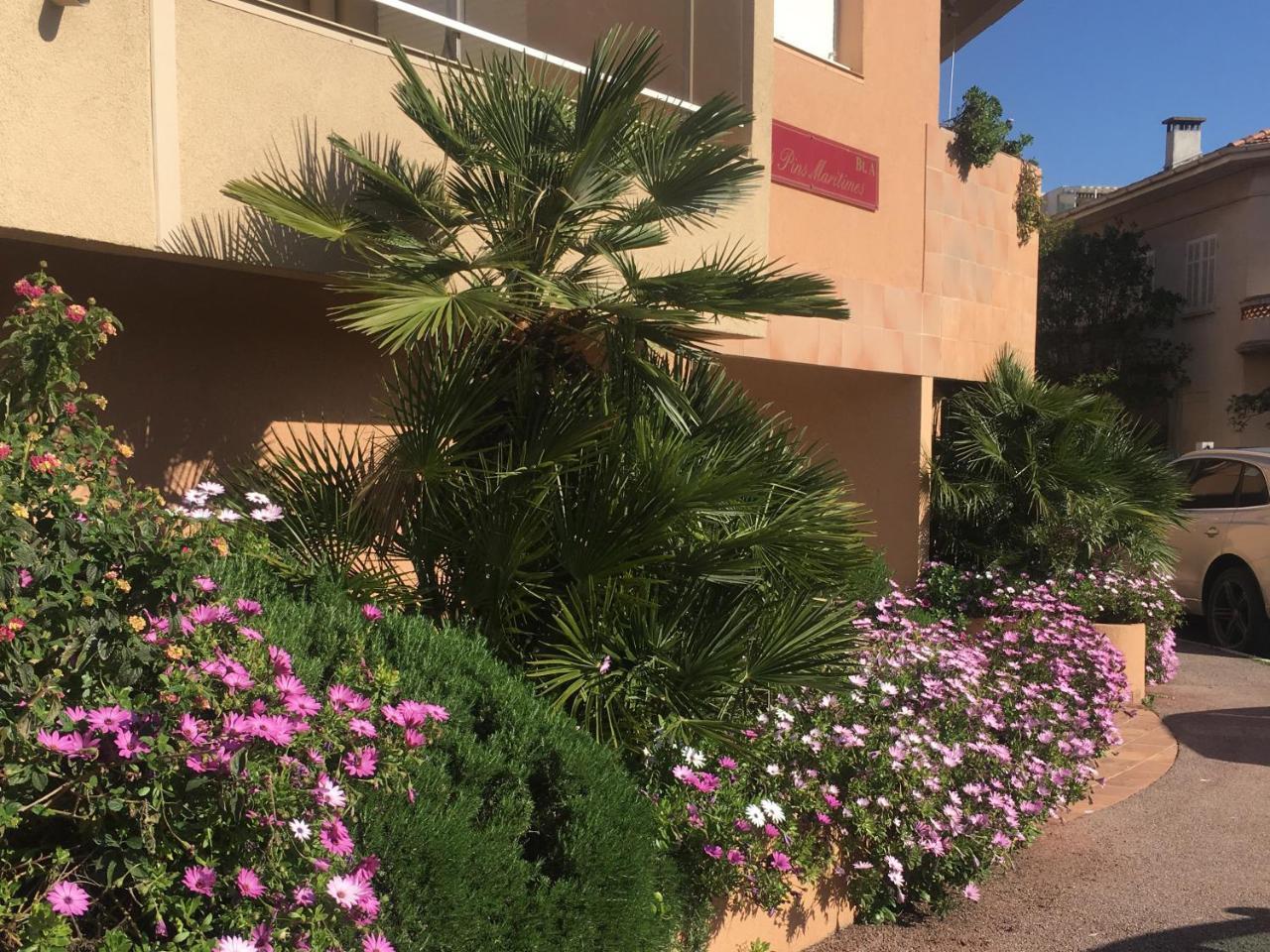 Appartement Les Pins Maritimes à Fréjus Extérieur photo